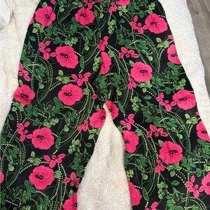 Maeve Black and Pink Floral Cropped Pants